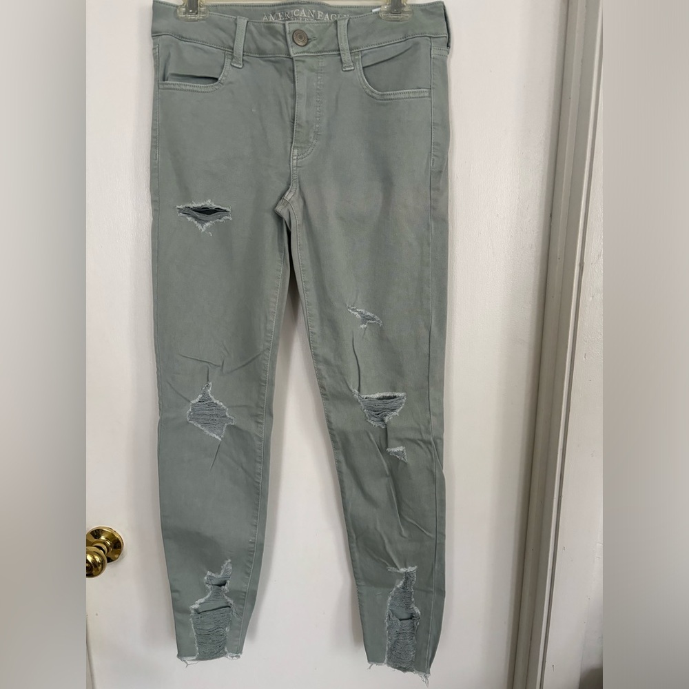 American Eagle Outfitters, size 8 regular, Distressed Jegging, sage green color.
